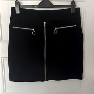 Black Mini Skirt – XL w/ Zipper Detail & Elastic Waist